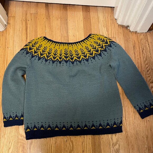 Hand-knit Fair Isle Wool Sweater - Picture 6 of 8